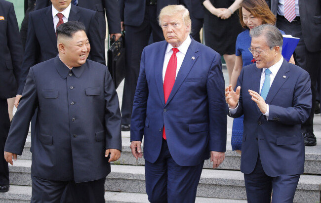 2019년 6월 30일 남·북·미 정상이 판문점에서 역사상 처음으로 한자리에 모였다. [동아DB]