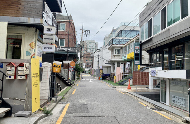 9월 1일 서울 마포구 홍익대 인근 거리가 조용하다. [문영훈 기자]
