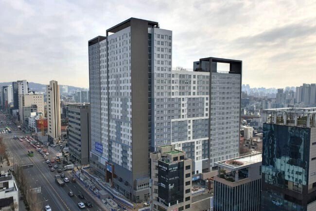 5월 입주를 시작한 서울 마포구 서교동 역세권 청년주택. 청년 1인 가구나 신혼부부를 대상으로 청약 신청을 받았다. [서울시 제공]
