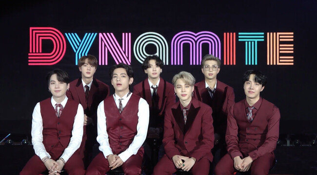 케이팝 그룹 방탄소년단(BTS)은 8월 발표한 디지털 싱글 ‘다이너마이트(Dynamite)’로 빌보드 메인 차트인 ‘핫 100’ 1위를 차지하는 등 정상급 인기를 누리고 있다. [빅히트엔터테인먼트 제공]