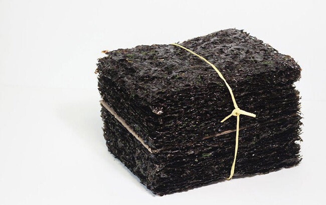 곱창처럼 구불구불한 모양이 납작하게 눌려 있는 곱창김. 돌김 가운데서도 맛있기로 으뜸이다. [Gettyimage]
