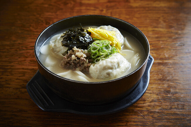 만둣국, 칼국수 등에 김가루를 더하면 향과 맛이 확실히 달라진다. [Gettyimage]
