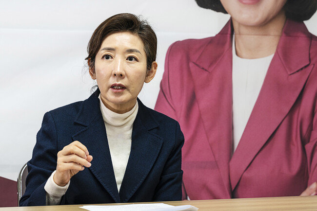 나경원 전 원내대표가 1월 22일 서울 여의도 선거캠프에서 자신의 공약을 밝히고 있다. 
[조영철 기자]
