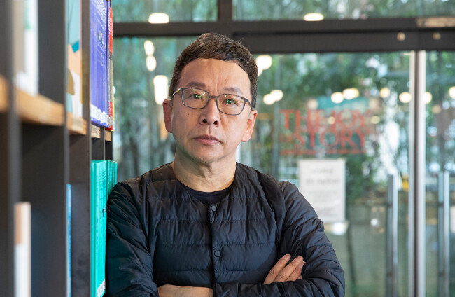 2월 3일 서울 서교동에서 만난 김규항 작가는 더불어민주당을 두고 “수구정당”이라고 말했다. [지호영 기자]