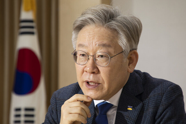 이재명 경기도지사는 “경제적 풍요를 일부가 독점하는 상황이 가장 불공정한 사례라고 생각한다”고 밝혔다. [조영철 기자]