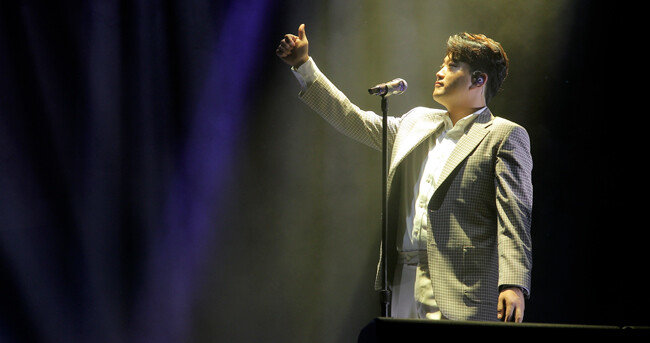 김호중이 경북 김천시의 관광 활성화에 한몫을 하게 됐다. [사진=생각을보여주는엔터테인먼트]