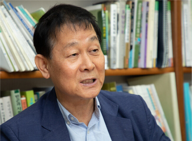 노동·복지 전문가 정승국 중앙승가대 교수는 “사회 양극화, 청년실업 등의 문제를 해결하려면 ‘노동시장의 이중구조’라는 핵심 문제를 해결해야 한다”고 강조했다. [조영철 기자]