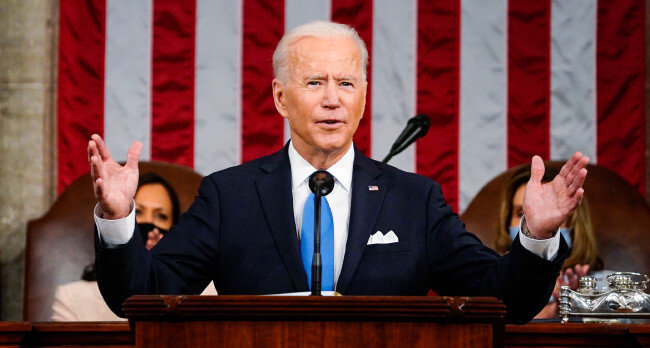 4월 9일(현지 시간) 조 바이든 미국 대통령은 연방대법원 개혁위원회를 설립하는 내용의 행정명령에 서명했다. [AP 뉴시스]