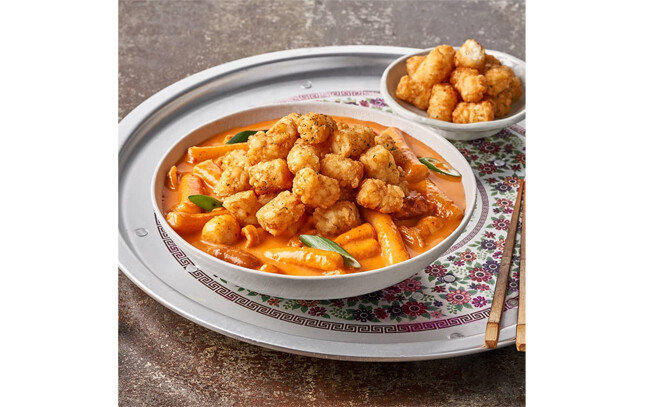 감자튀김과 떡이 로제소스와 어우러진 떡볶이. [삼첩분식 인스타그램]