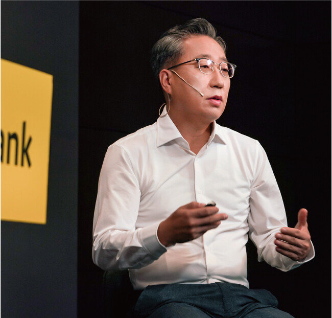 윤호영 카카오뱅크 대표이사가 7월 20일 서울 여의도 콘래드 호텔에서 열린 기업공개(IPO) 기자간담회에서 상장 계획에 관해 발언하고 있다. [카카오뱅크 제공]