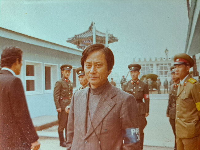 기자 시절 유영길 감독의 모습. [김명자 제공]