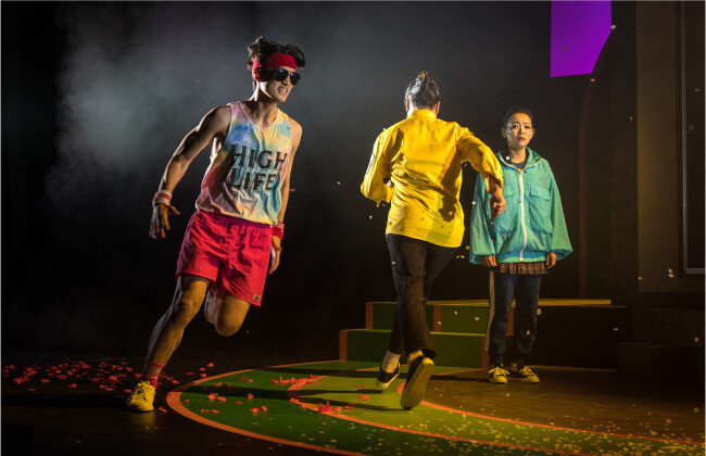 인천문화예술회관, 부평구문화재단, 인천서구문화재단 등 공공 문화예술기관이 공동 제작한 연극 ‘달려라 아비’. 10월 23일~11월 13일까지 세 문예회관에서 순회공연을 했다. [한국문화예술회관연합회 제공]