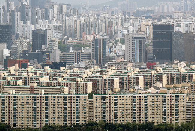 서울 강남구 압구정동 일대 아파트 단지 모습. [뉴시스]