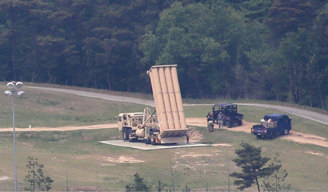 2021년 5월 24일 주한미군이 경북 성주군 초전면 소성리 사드(THAAD·고고도미사일방어체계) 기지를 점검하고 있다. [뉴스1]