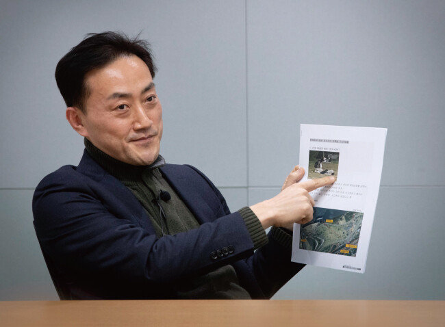2월 7일 고 손정민 군 아버지 손현 씨가 ‘신동아’와 만났다. [박해윤 기자]