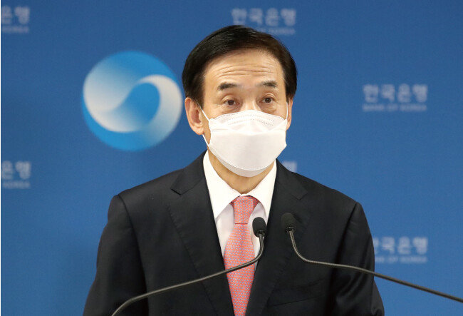 이주열 한국은행 총재가 지난해 12월 16일 서울 중구 한국은행에서 열린 기자간담회에서 외환관리 방안을 설명하고 있다. [뉴스1]