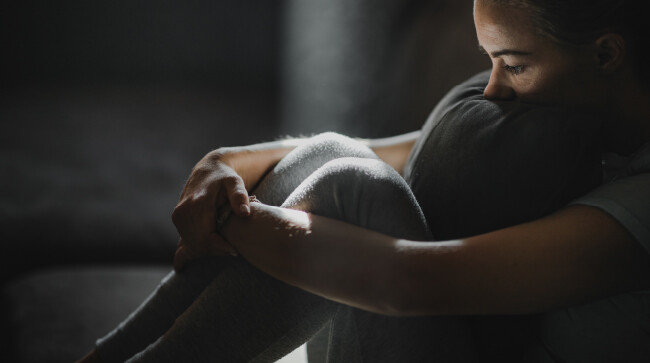 2년 넘게 지속된 코로나19 팬데믹은 사람들의 삶을 지치게 만들었다. ‘포켓몬 빵’ 소비는 이러한 마음에 대한 ‘치유’로 해석될 수 있다. [Gettyimage]