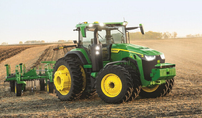 미국 농기계 전문업체인 존디어(John Deere)의 완전 자율 트랙터. [존 디어]