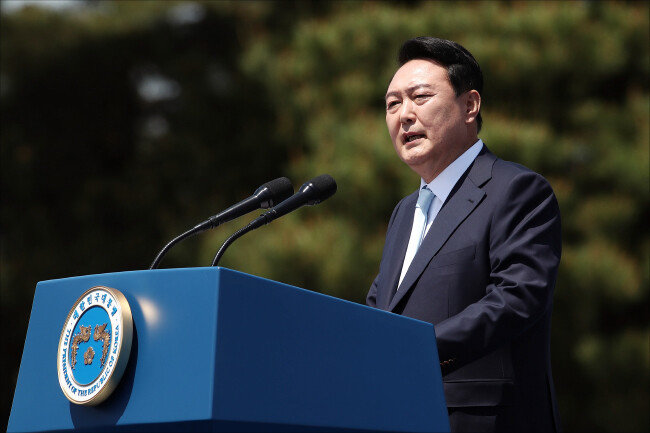 5월 10일 윤석열 대통령이 서울 여의도 국회에서 열린 제20대 대통령 취임식에서 취임사를 하고 있다. 이각범 KAIST 명예교수가 취임사준비위원장을 맡아 취임사를 준비했다. [뉴스1]