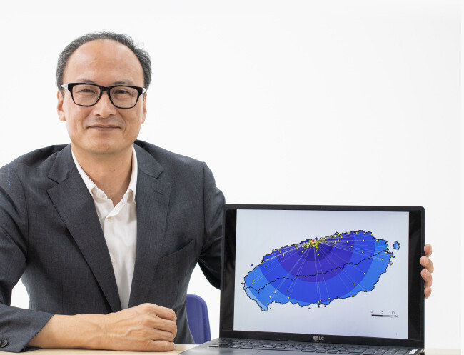 송규봉 연세대 디자인경영대학원 겸임교수는 공공기관 데이터와 지리정보시스템(GIS)을 활용하면 혼자서도 체계적으로 상권을 분석하고, 창업 후에도 상권 변화를 파악해 대응할 수 있다고 강조했다. [조영철 기자]