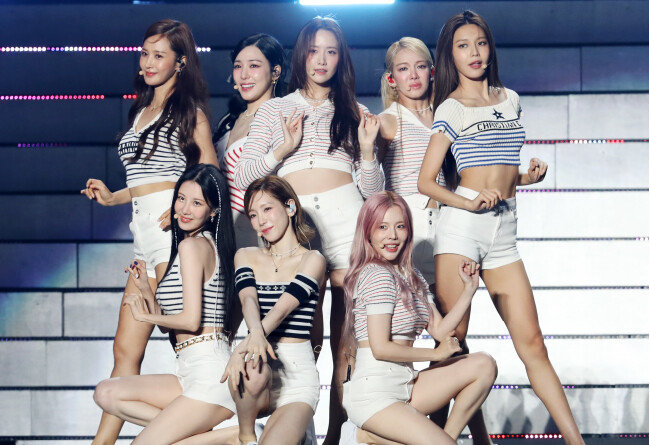 데뷔 15주년을 맞아 완전체로 컴백한 소녀시대. [뉴스원]