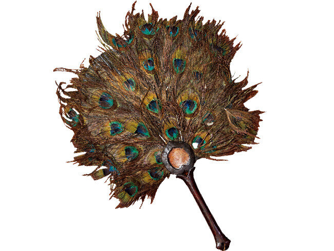 공작선. 조선시대. 공작새의 꽁지깃으로 제조했다..