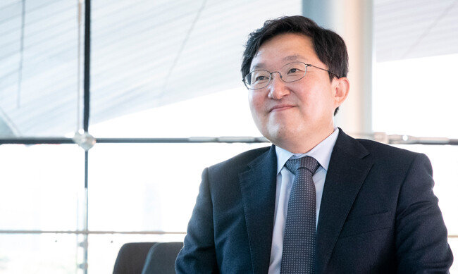 김용태 여의도연구원 원장은 2022년 12월 6일 진행된 ‘신동아’ 인터뷰에서 “법과 원칙을 무너뜨려온 이익집단에 대한 단호한 대처가 중도와 청년층에 어필할 것”이라고 했다. [지호영 기자]