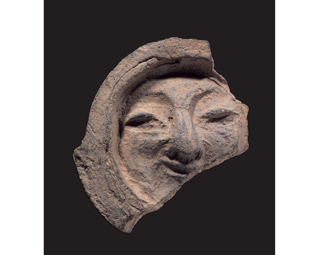 일본인 의사 컬렉터 다나카 도시노부(1905~1993)가 1972년 국립경주박물관에 기증한 얼굴무늬수막새(보물). [국립중앙박물관]