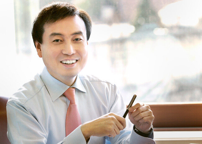 차석용 전 LG생활건강 부회장은 이 회사를 경영하며 17년 동안 성장에 성장을 거듭하도록 이끈 인물로 평가받는다. [LG생활건강]
