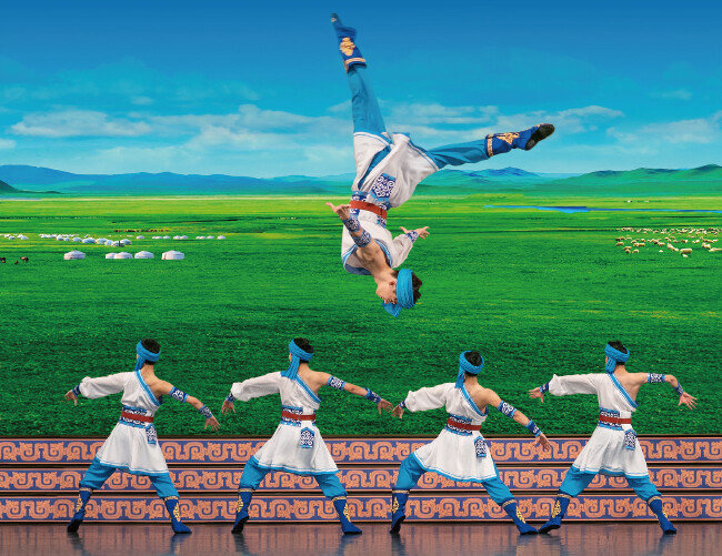 션윈 남성 무용수들. [©2023 Shen Yun Performing Arts]