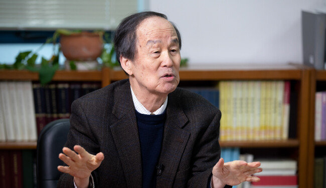 김학준 인천대 이사장은 “언론 역할은 권력 견제에 있다”고 강조했다. [지호영 기자]