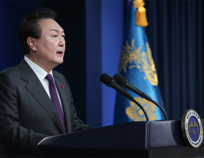 1월 1일 윤석열 대통령이 신년 기자회견에서 노동, 교육, 연금 등 3대 개혁과제 추진 의사를 밝히고 있다. [대통령실사진기자단]