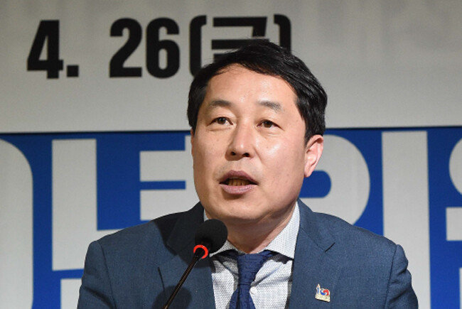 민주당 전당대회 ‘돈 봉투 의혹’ 핵심 피의자 강래구 전 한국수자원공사 상임감사위원. [동아DB]