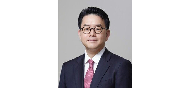강희석 이마트 대표이사 사장은 정용진 신세계그룹 부회장의 지원 아래 이마트 온·오프라인 쇄신을 이끌고 있다. [동아DB]