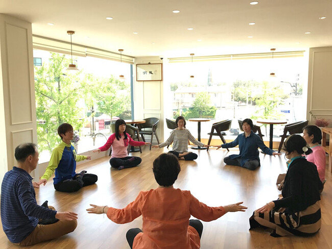 한국 내 파룬궁 수련자들. [동아DB]