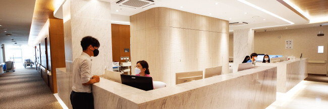 VIP 병동 내부. 넓고 쾌적한 공간에서 최고 수준 의료진에게 양질의 의료서비스를 받을 수 있다. [조영철 기자]