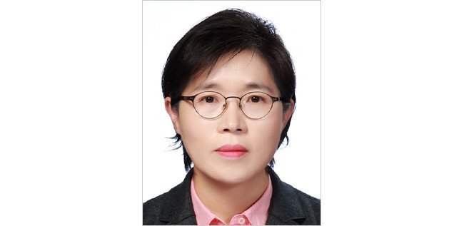 LG생활건강은 위기 속 변화를 주고 있다. 지난해 18년간 경영을 맡아온 차석용 전 부회장이 물러나고 올해 3월 이정애 사장이 대표이사 자리에 올랐다. 사진은 이정애 LG생활건강 대표이사 사장. [동아DB]