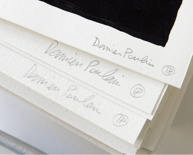 다미앙 풀랑 작가의 서명. [지호영 기자]