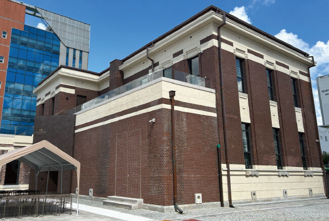 1922년 일제가 만든 동양척식주식회사 건물이 복합문화공간으로 변신한 헤레디움 외관. [대전=허문명 기자]