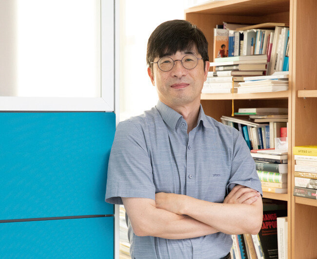 원종현 국민연금 기금운용위원회 투자정책전문위원장은 ‘신동아’와 인터뷰하면서 “G가 약한 ESG는 ‘ESG 워싱’으로 이어질 수 있다”고 말했다. [지호영 기자]