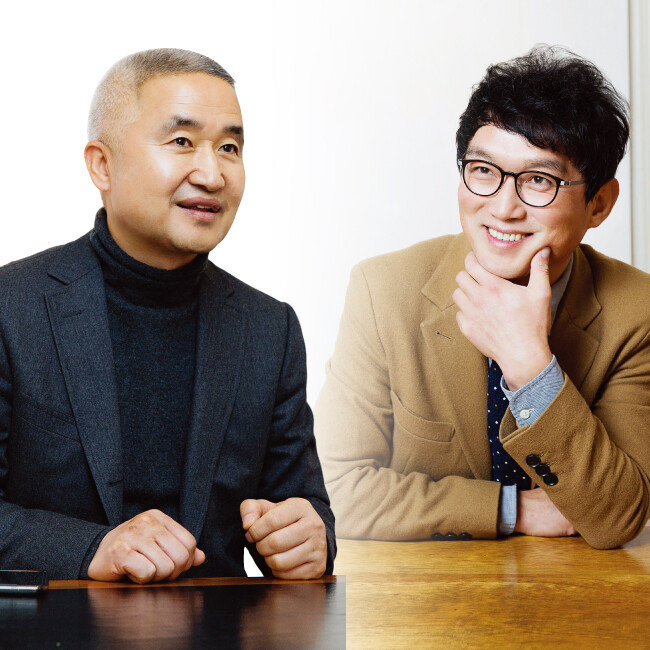 최진석 서강대 철학과 교수. 고명환 ‘메밀꽃이 피었습니다’ 대표.(왼쪽부터)[김도균]