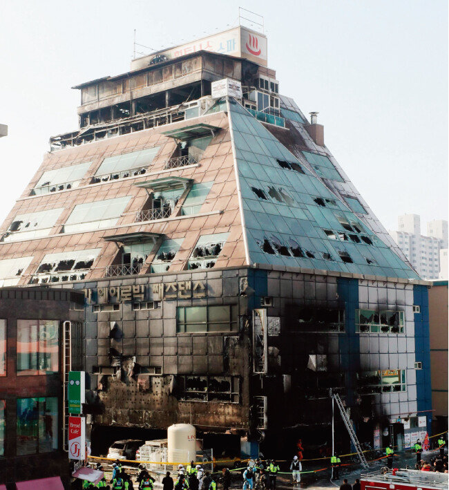 2017년 12월 21일 충북 제천시 한 스포츠센터에서 화재가 발생해 29명이 목숨을 잃었다. [동아일보 최혁중 기자]