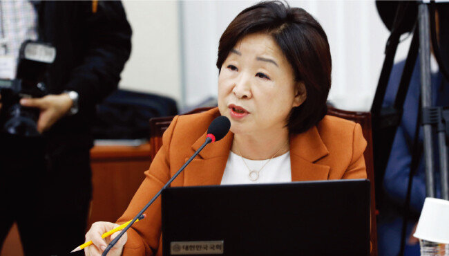 정의당 심상정 의원은 지난해 국정감사에서 시금고·구금고의 채용비리 의혹을 제기했다. [뉴스1]