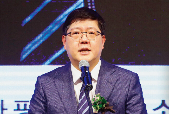 지난해 12월 19일 김홍걸 더불어민주당 국민통합위원장이 민족화해협력범국민협의회 대표 상임의장에 취임했다. [뉴시스]