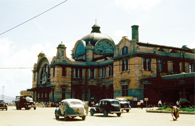 서울역. [클리퍼드 스트로버스]