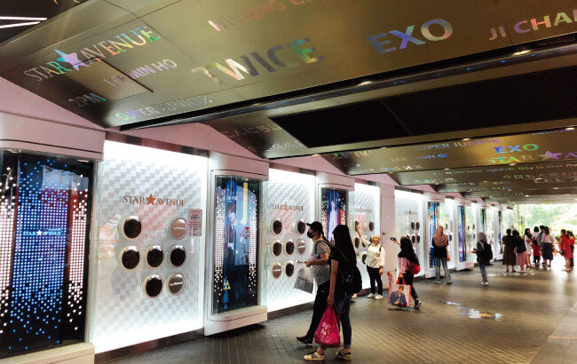 휴가철을 맞아 시내면세점이 관광객과 내국인으로 붐비고 있다. 사진은 서울 중구 소공동 롯데시내면세점. [정혜연 기자]