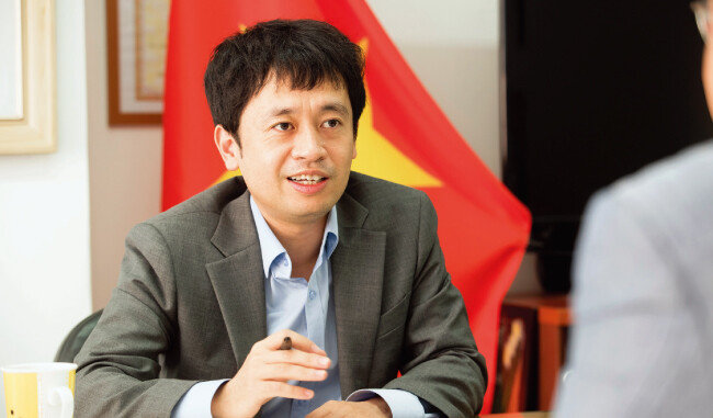 팜 칵 뚜엔 주한 베트남 대사관 상무관.