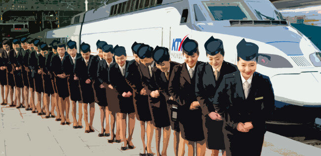 2004년 갓 입사한 KTX 승무원들의 모습. [동아DB]