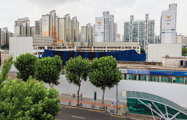 서울 강남구 삼성동 상아2차 아파트 재건축 현장. [김도균]
