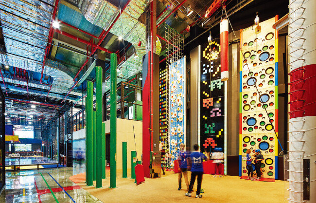 [사진 제공 · 신세계프라퍼터]